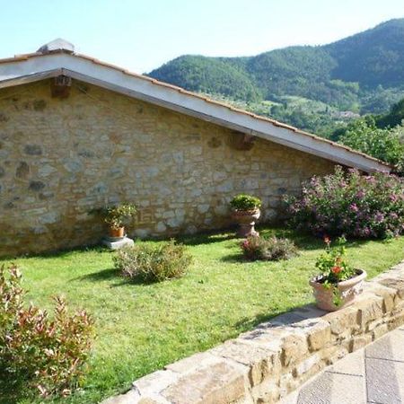 Agriturismo Casa Belvedere Bacchereto Luaran gambar